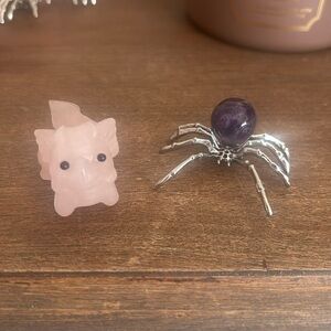 Fun Halloween crystal - baby dragon carving and spider pendant for necklace